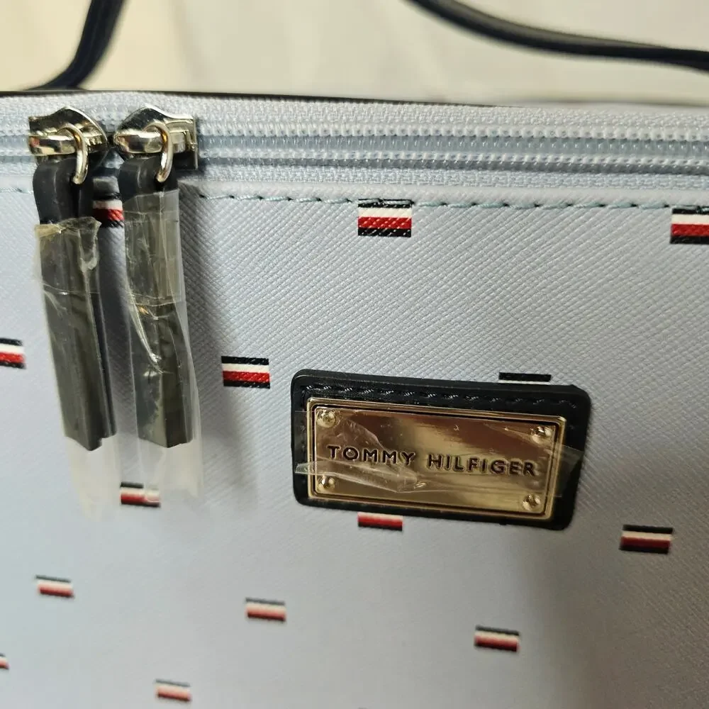 Tommy Hillfiger NWOT Logo Makeup Bag. Y2K. Minimalist. Travel. Blue Red‎ White